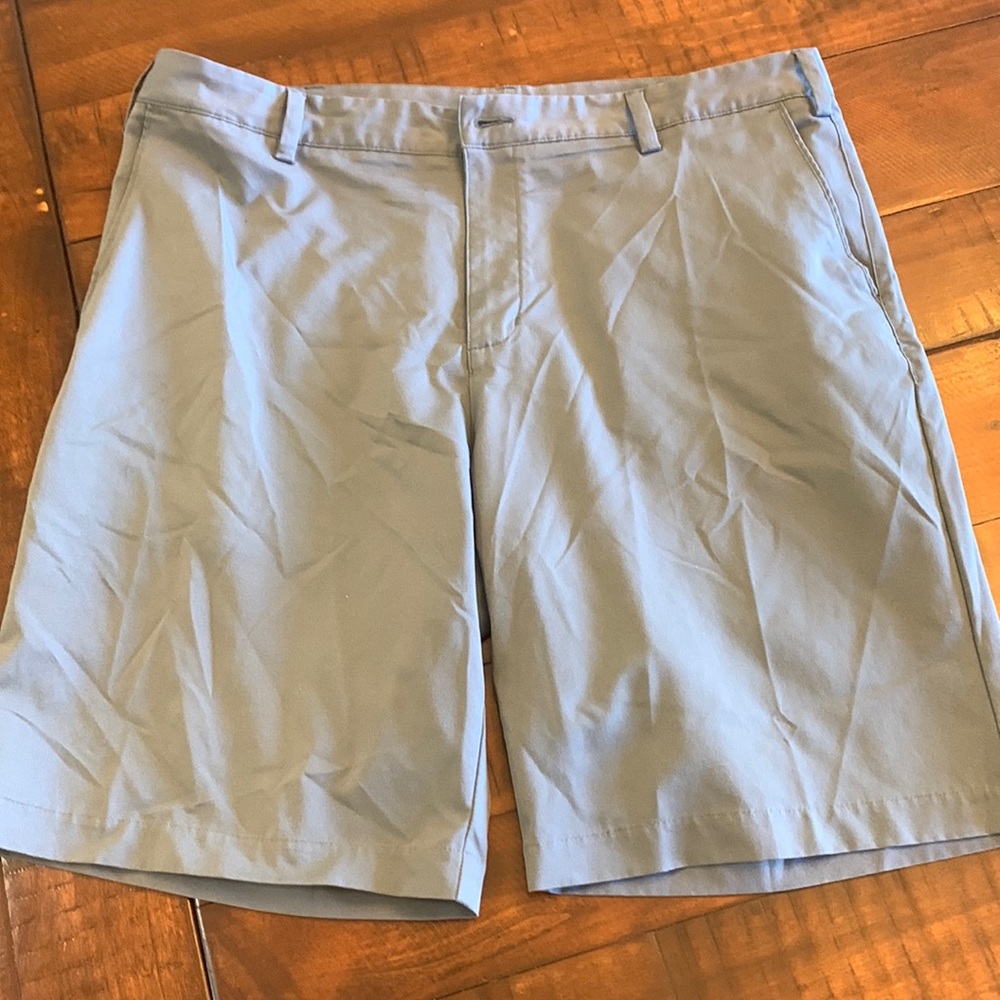 Men’s Adidas gray flat front shorts Sz 38